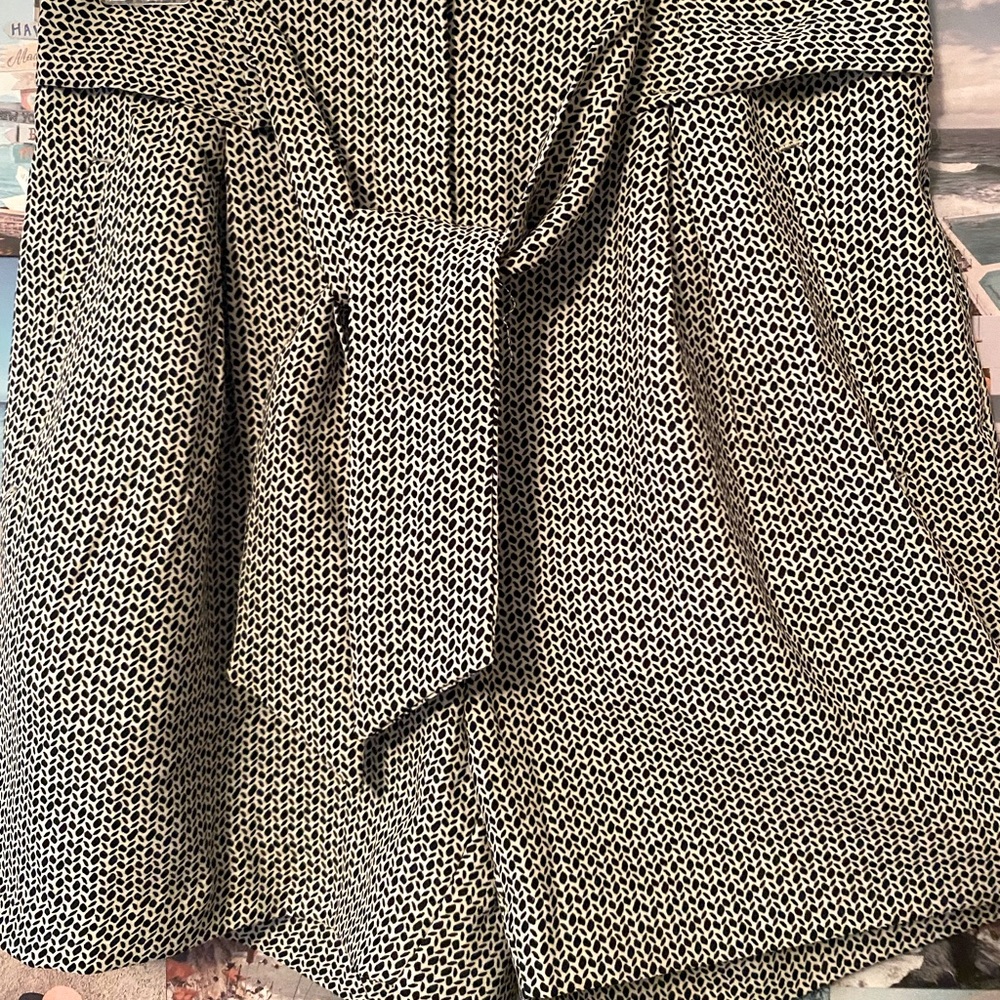 H&M high waisted dress shorts